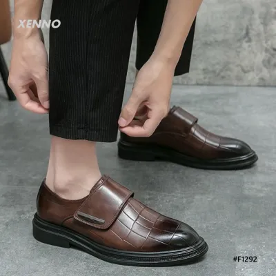 Golden Plume Formal Shoes